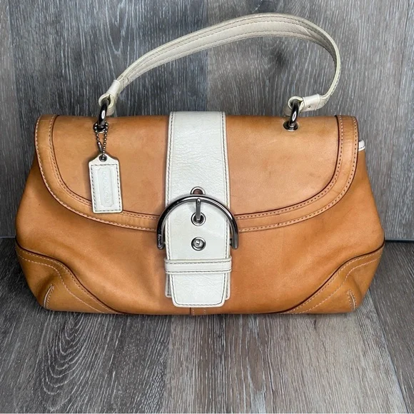 Vintage Coach Soho Vachetta Leather Top Handle Bag Classic Buckle Detail